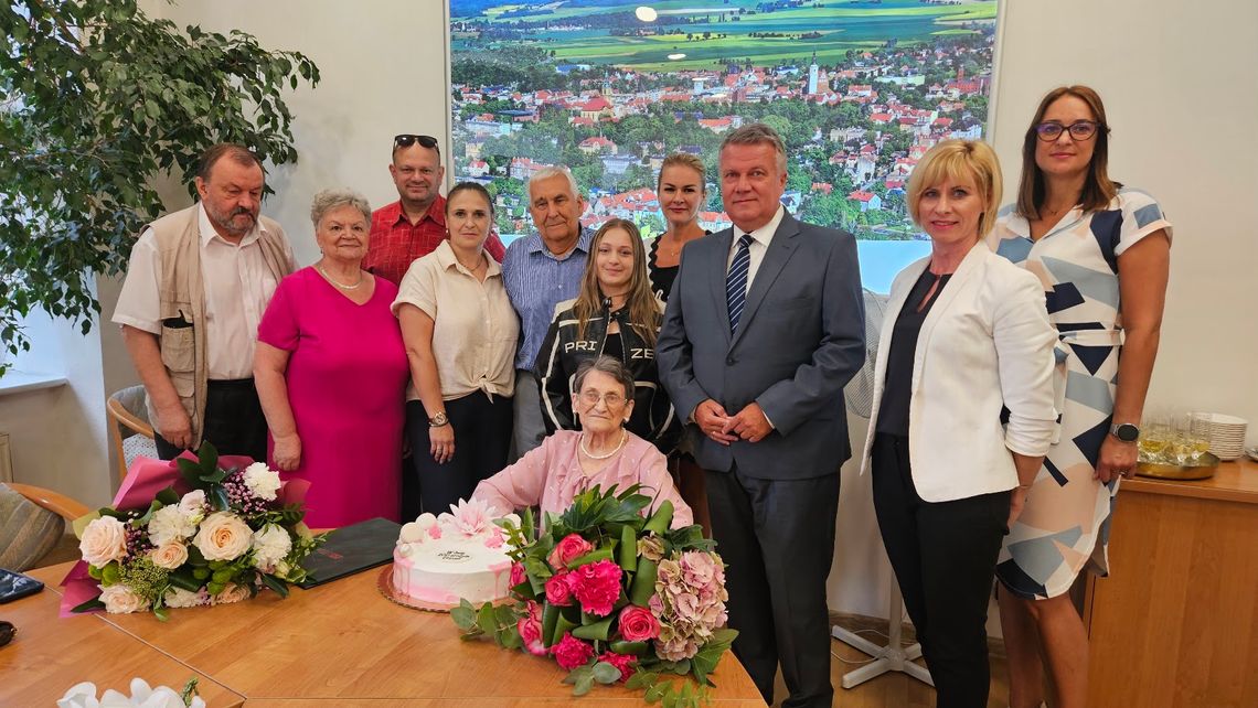 Dzierżoniów: Sto lat Pani Urszuli!