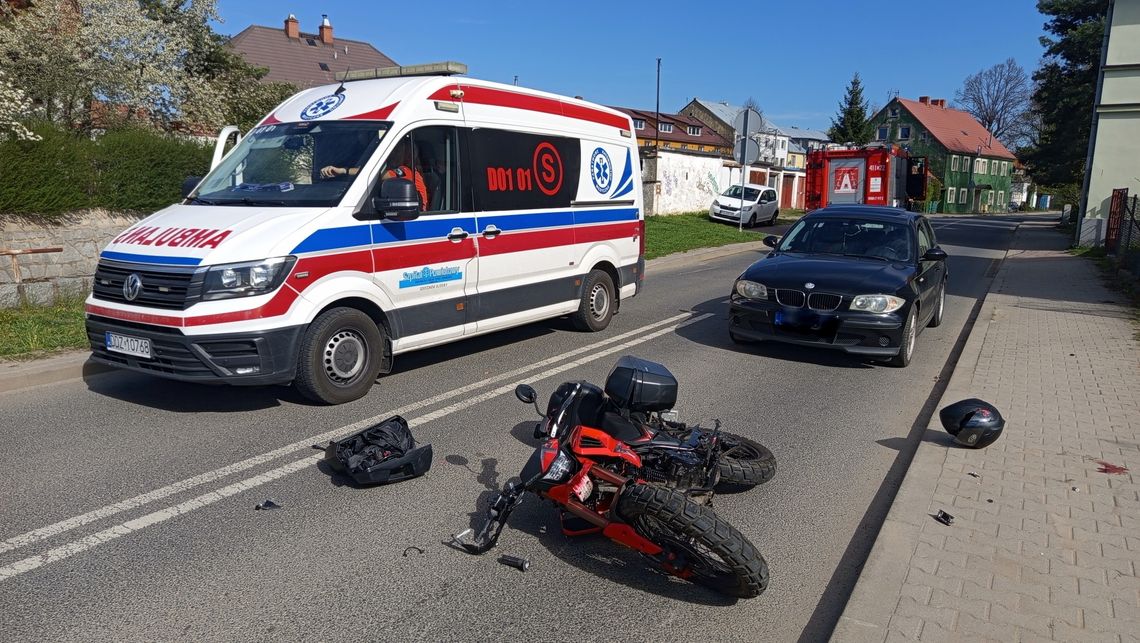 Dzierżoniów. Wypadek motocyklisty na Brzegowej