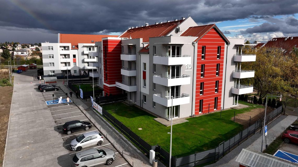 Dzierżoniów z Nowym Budynkiem: Oddanie Nowoczesnej Inwestycji Mieszkaniowej
