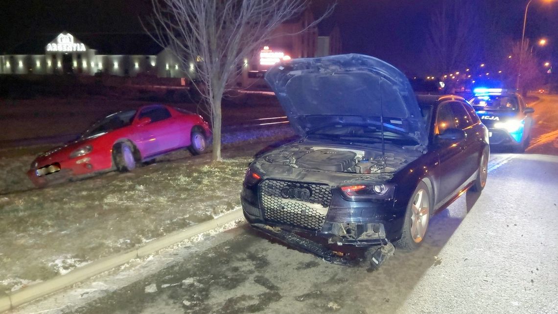 Dzierżoniów, zderzenie Mazdy z Audi na Batalionów Chłopskich