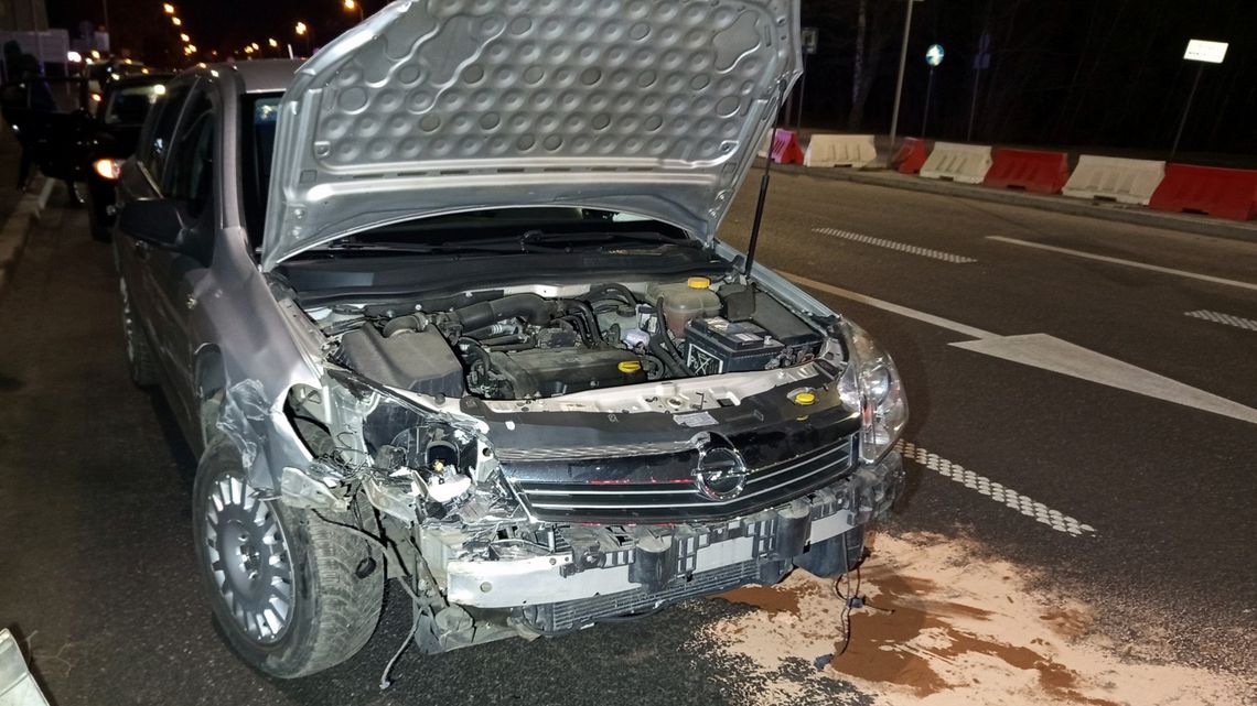 Dzierżoniów, zderzenie Opla z Volkswagenem na Batalionów Chłopskich