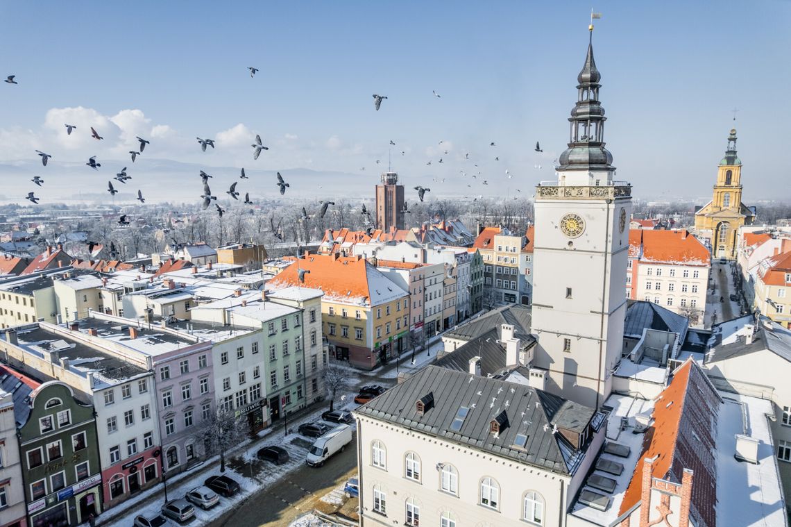 Dzierżoniowski rynek i okolice w zimowej odsłonie
