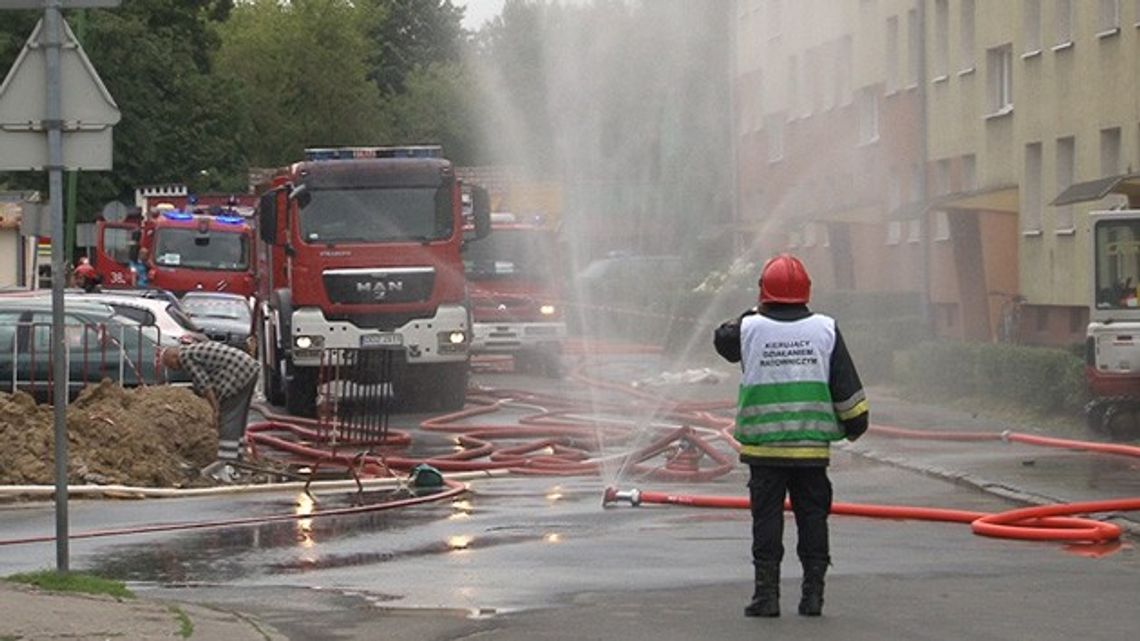 EWAKUACJA W DZIERŻONIOWIE. ROZSZCZELNIŁ SIĘ GAZOCIĄG