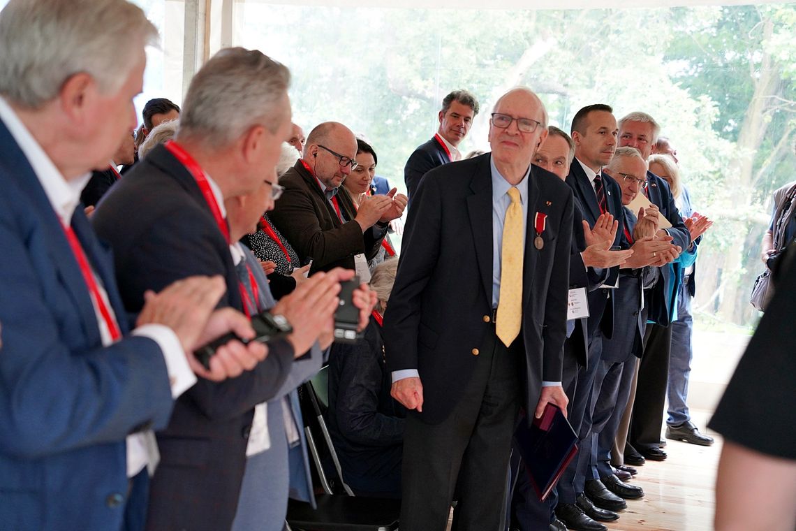 HELMUTH CASPAR GRAF VON MOLTKE HONOROWYM OBYWATELEM GMINY ŚWIDNICA