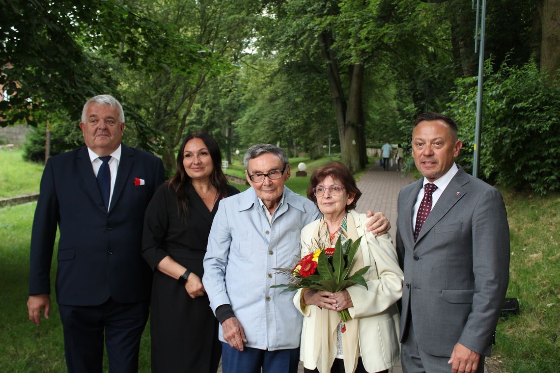 Honorowa Obywatelka w Nowej Rudzie i Park imienia Heleny i Władysława Grzegorczyków