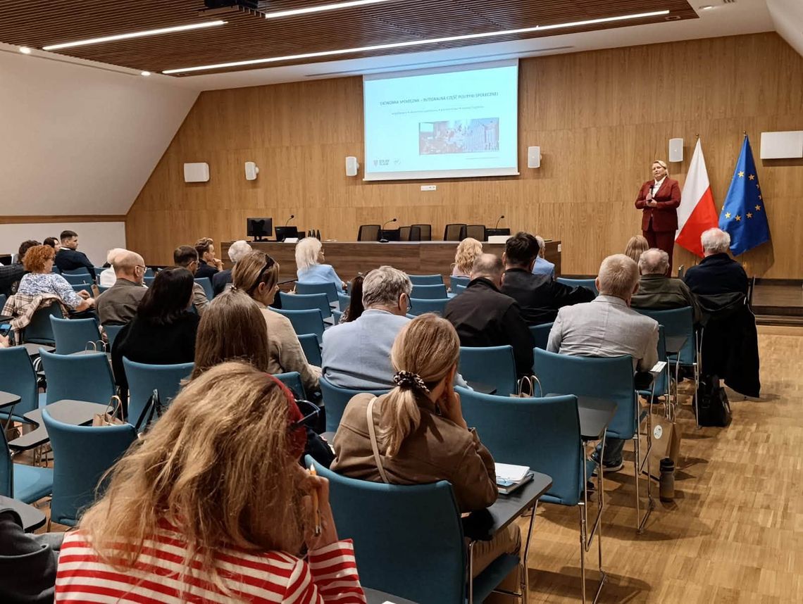 III Forum Ekonomii Społecznej - człowiek, współpraca i rozwiązania dla przyszłości III Forum Ekonomii Społecznej - człowiek, współpraca i rozwiązania dla przyszłości