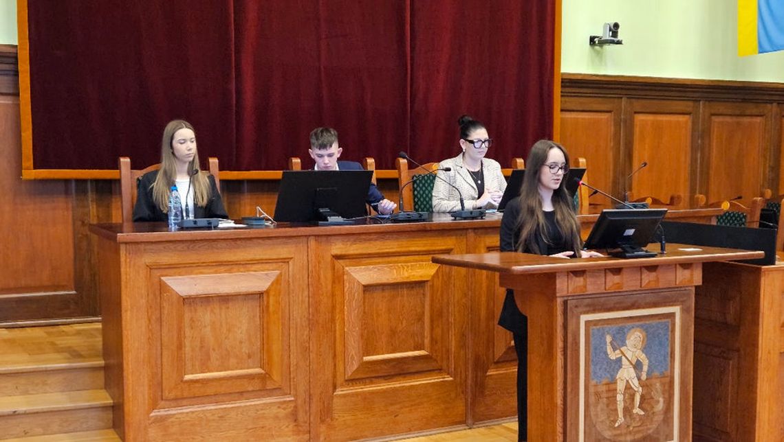 IX sesja Młodzieżowej Rady Dzierżoniowa