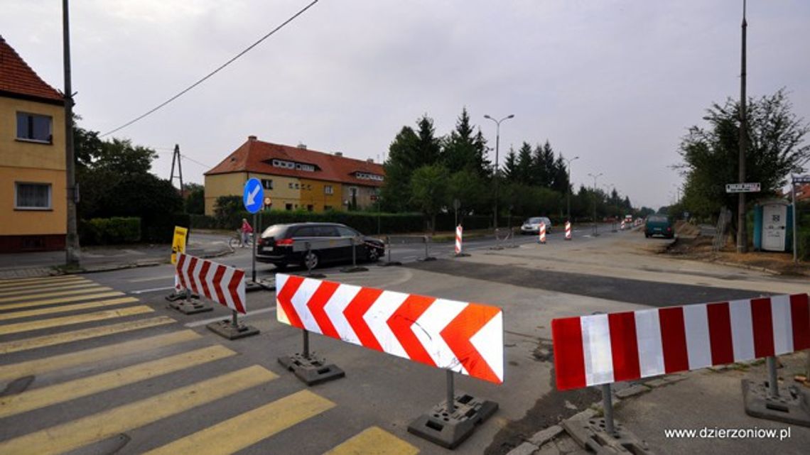 JAK DOJECHAĆ NA WIERZBOWĄ?