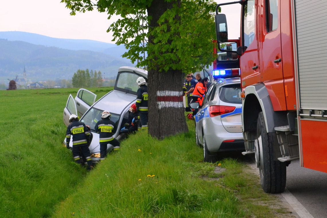 JEDNA OSOBA RANNA PO WJECHANIU OPLA DO ROWU