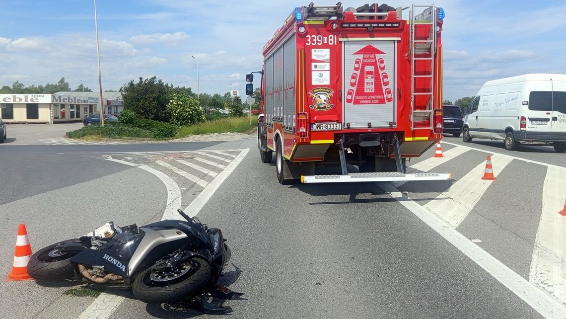 Jordanów Śl. Zderzenie motocykla z Citroenem na "ósemce"