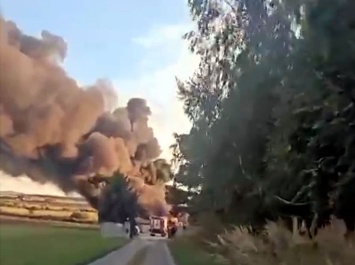 Jordanów Ślaski, pożar zabudowań gospodarczych i ciężarówki