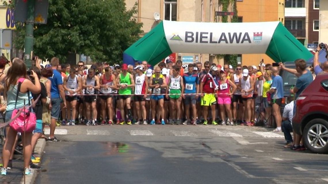 KOLEJNY BIEG MASOWY W BIELAWIE ZA NAMI