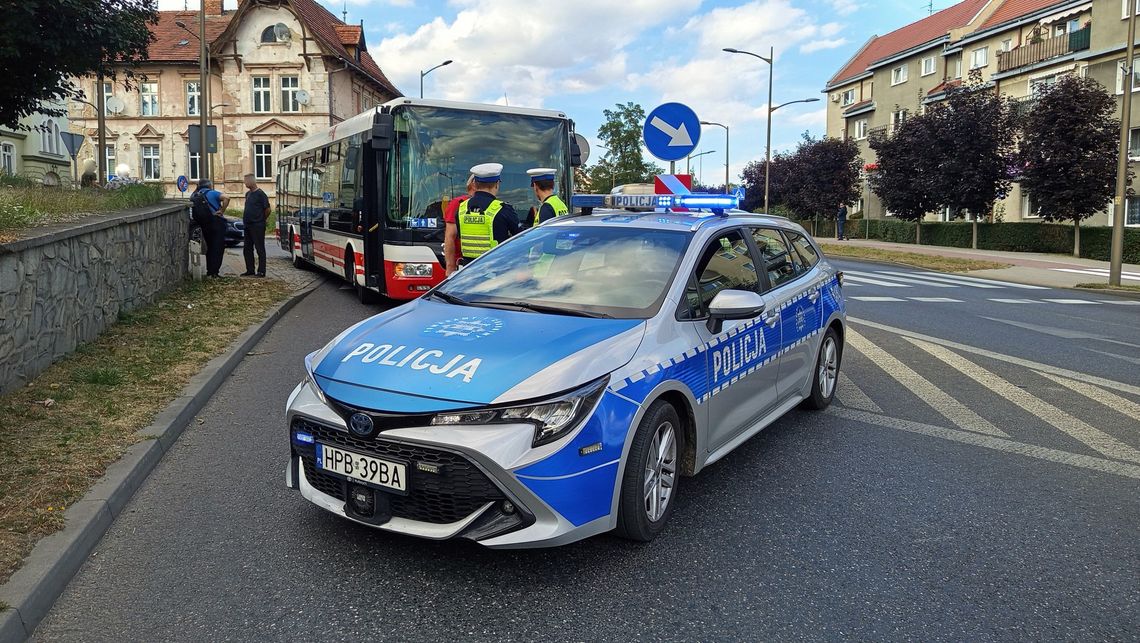 Kolizja autobusu z chłopcem na rowerze Kolizja autobusu z chłopcem na rowerze