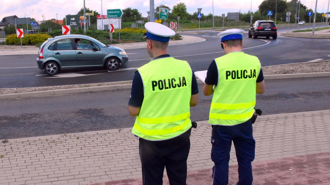 Kolizja na rondzie w Bielawie