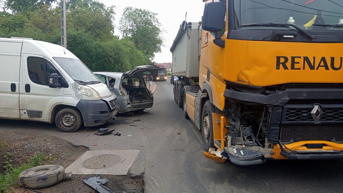 Kolizja trzech pojazdów w Łagiewnikach