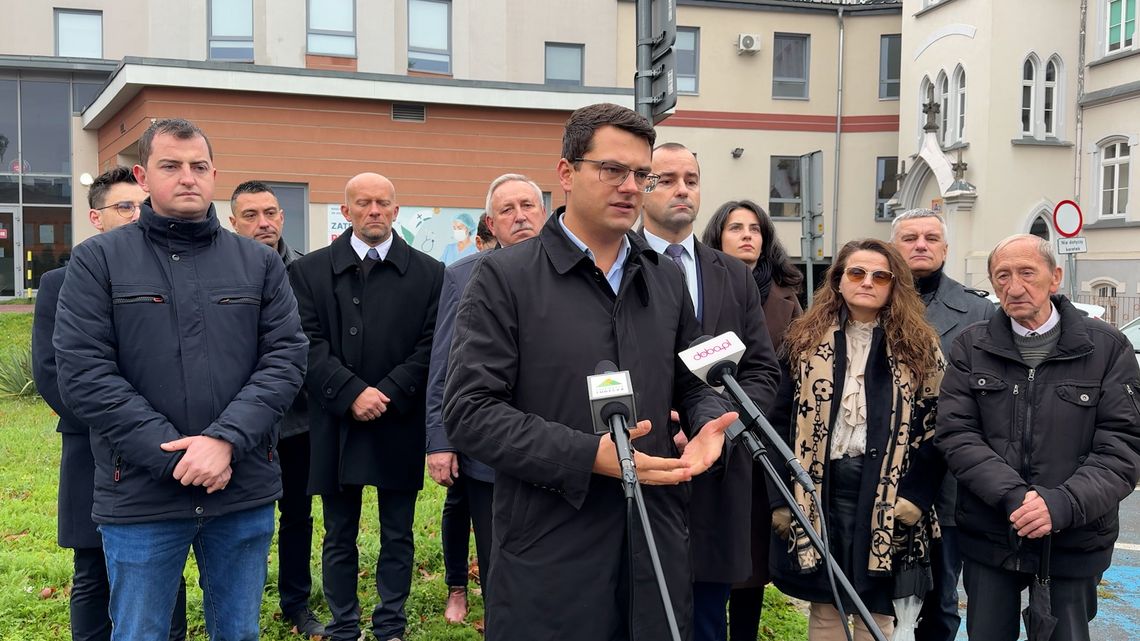 Konferencja prasowa przedstawicieli Prawa i Sprawiedliwości w Dzierżoniowie