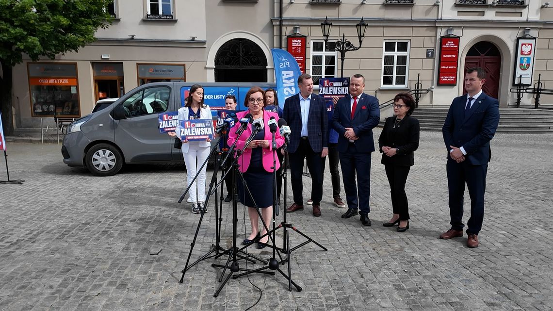 Konferencja prasowa w Dzierżoniowie - Anna Zalewska, Czarnek, Sitek, Szwed