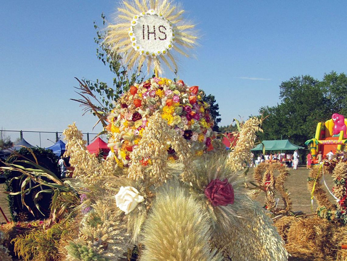 KONKURS NA NAJPIĘKNIEJSZY WIENIEC DOŻYNKOWY