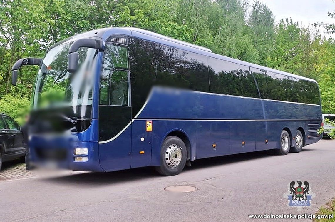 Kontrola stanu technicznego autokaru, przed wycieczką ujawniła poważną usterkę Kontrola stanu technicznego autokaru, przed wycieczką ujawniła poważną usterkę