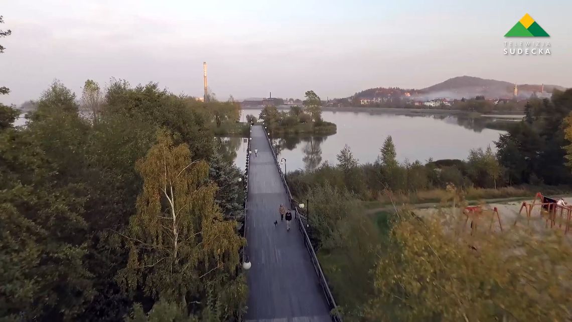 KONTROWERSJE WOKÓŁ REMONTU POMOSTU NA BIELAWSKIM JEZIORZE KONTROWERSJE WOKÓŁ REMONTU POMOSTU NA BIELAWSKIM JEZIORZE