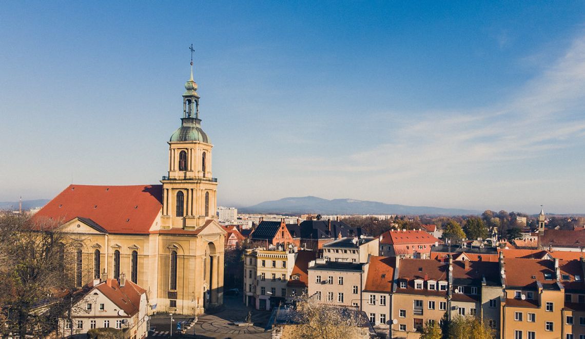 Kościół pw. Maryi Matki Kościoła w Dzierżoniowie z dotacją od Powiatu Dzierżoniowskiego