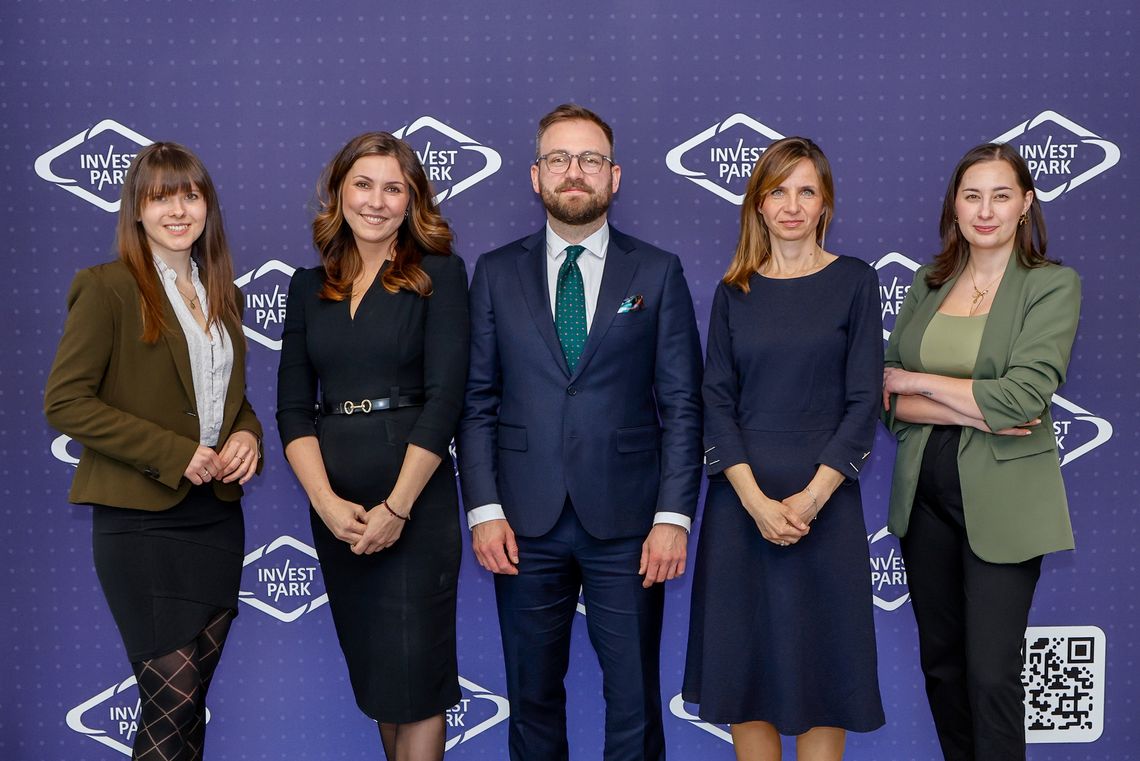 Kwiecień to w WSSE "INVEST-PARK"  czas kariery i rozwoju zawodowego!