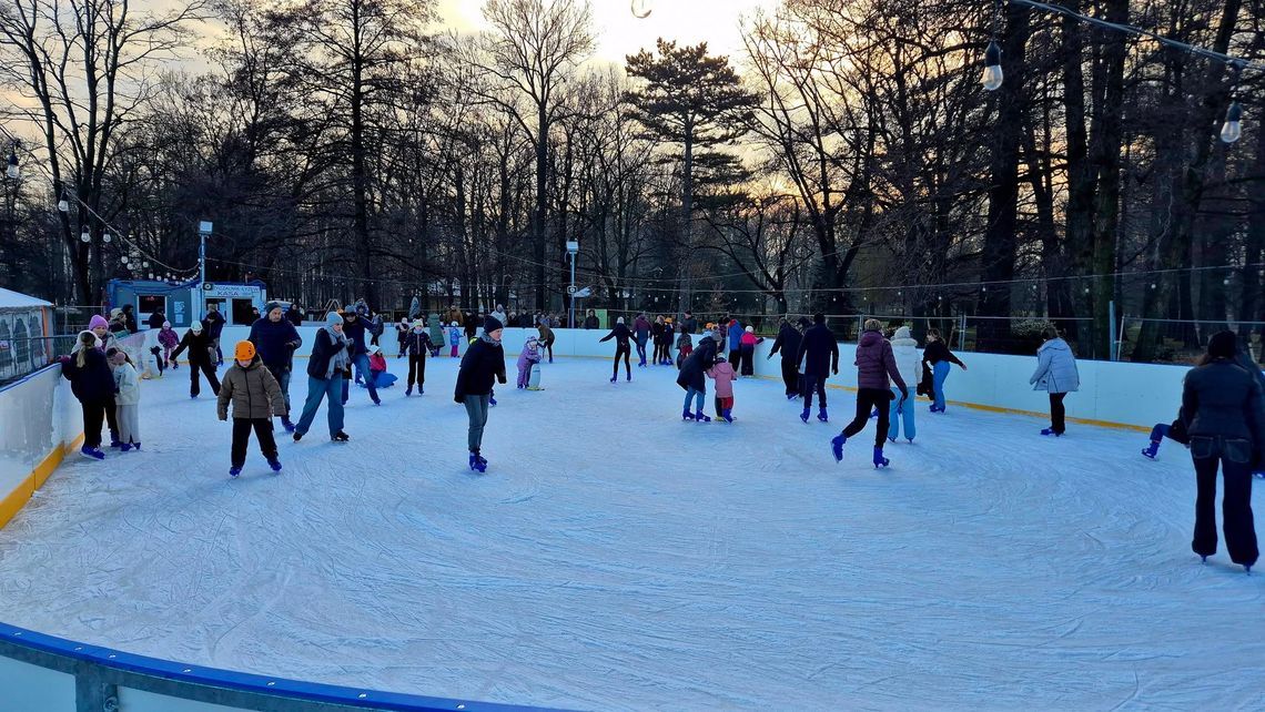 Lodowisko plenerowe w Bielawie osiągnęło rekordowe przychody i zyski - raport finansowy za grudzień 2025 r