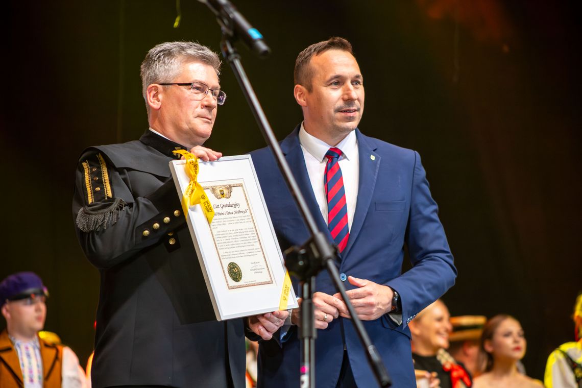 Medal „Zasłużony Kulturze Gloria Artis” dla Zespołu Pieśni i Tańca „Wałbrzych”! Medal „Zasłużony Kulturze Gloria Artis” dla Zespołu Pieśni i Tańca „Wałbrzych”!