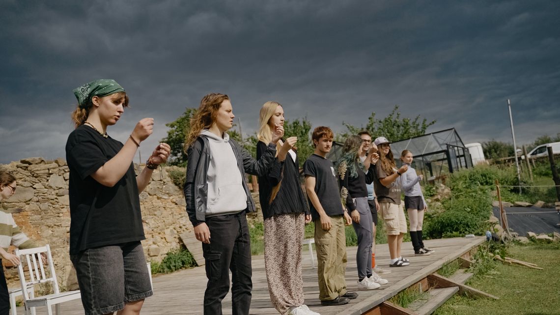 Międzynarodowy projekt teatralno-taneczny „Otwarte metafory” na Wyspie Koni