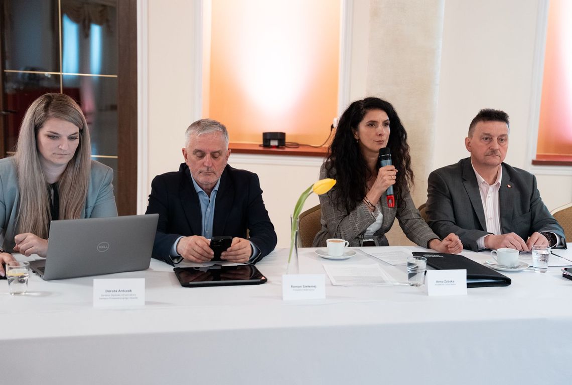 Miliony na odbudowę po powodzi: samorządy otrzymują kolejne wsparcie