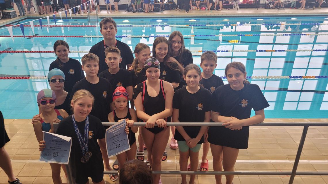 MKS 9:  Pływacy na zawodach w Świdnicy