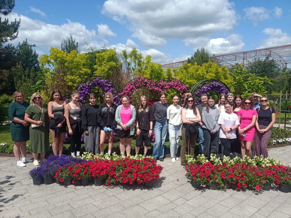 Młodzież łączy siły ponad granicami. „Ogrody czesko-polskiej przyjaźni” rosną w siłę