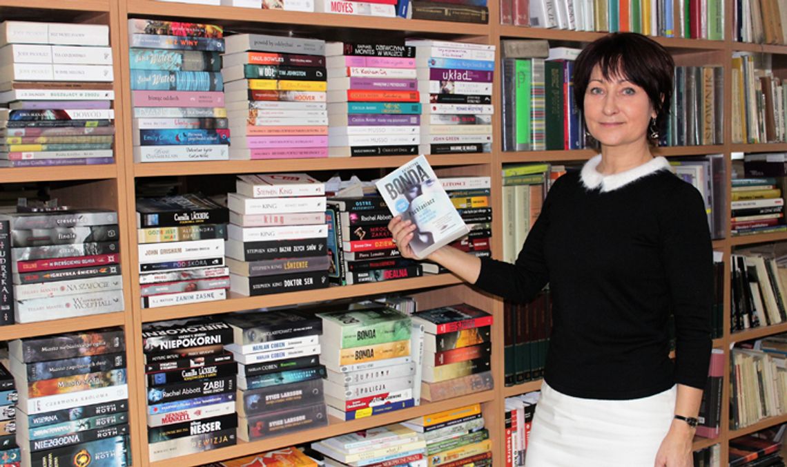 MŁODZIEŻ LUBI CZYTAĆ FANTASTYKĘ MŁODZIEŻ LUBI CZYTAĆ FANTASTYKĘ