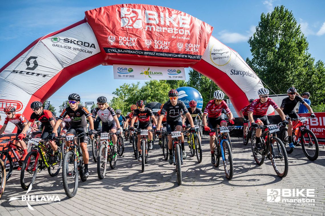 Mocny Paluta i samotna Andrzejewska. Ultra Bike Maraton w Bielawie