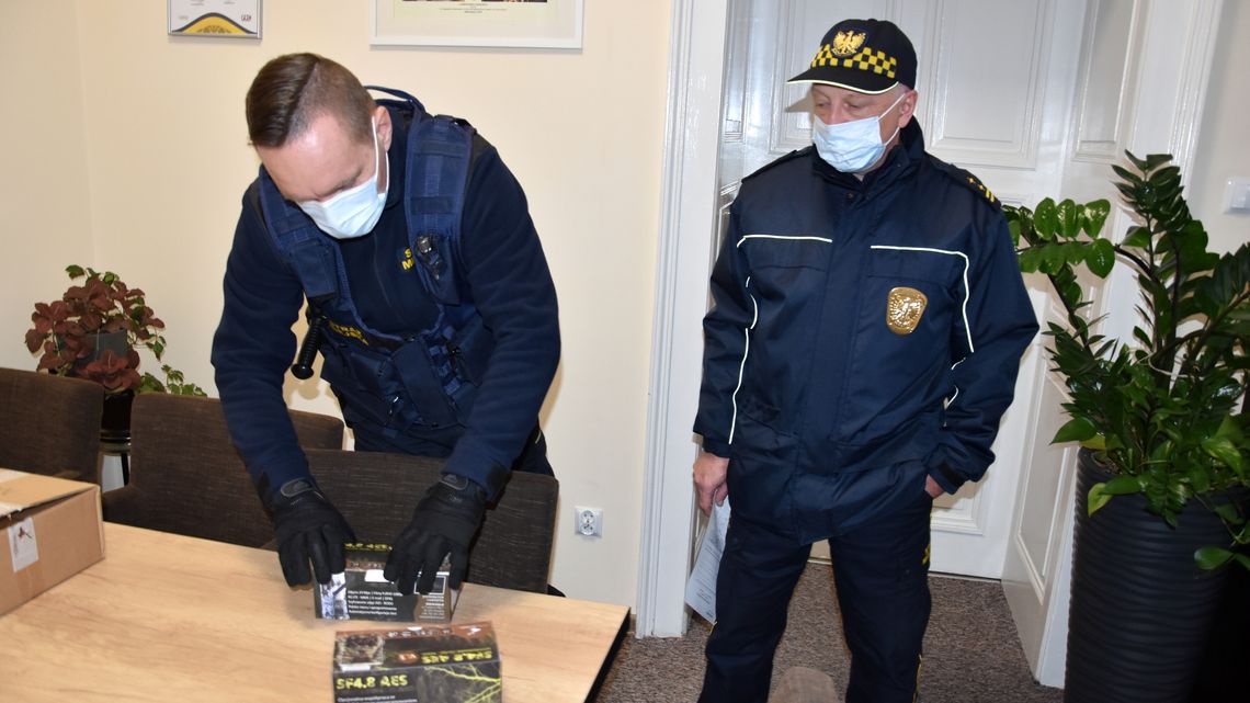 NA KOGO TE FOTOPUŁAPKI? NA KOGO TE FOTOPUŁAPKI?