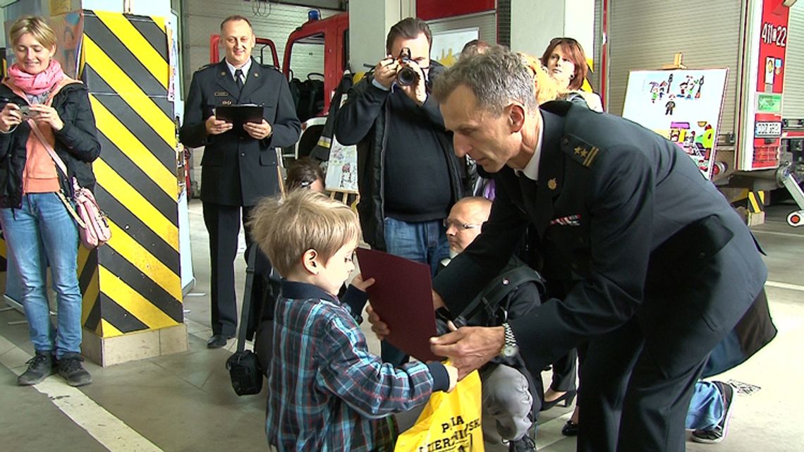 NAGRODZONO NAJLEPSZYCH W KONKURSACH O BEZPIECZEŃSTWIE NAGRODZONO NAJLEPSZYCH W KONKURSACH O BEZPIECZEŃSTWIE