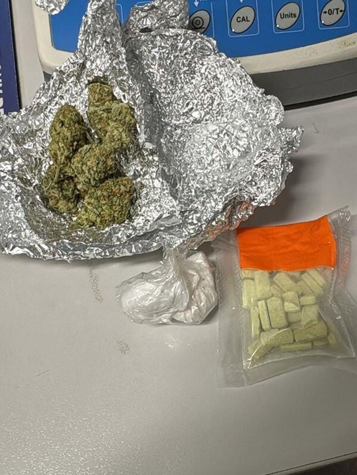 Narkotyki w rękach dzierżoniowskiej Policji – operacyjna praca kryminalnych i szybka reakcja patrolu