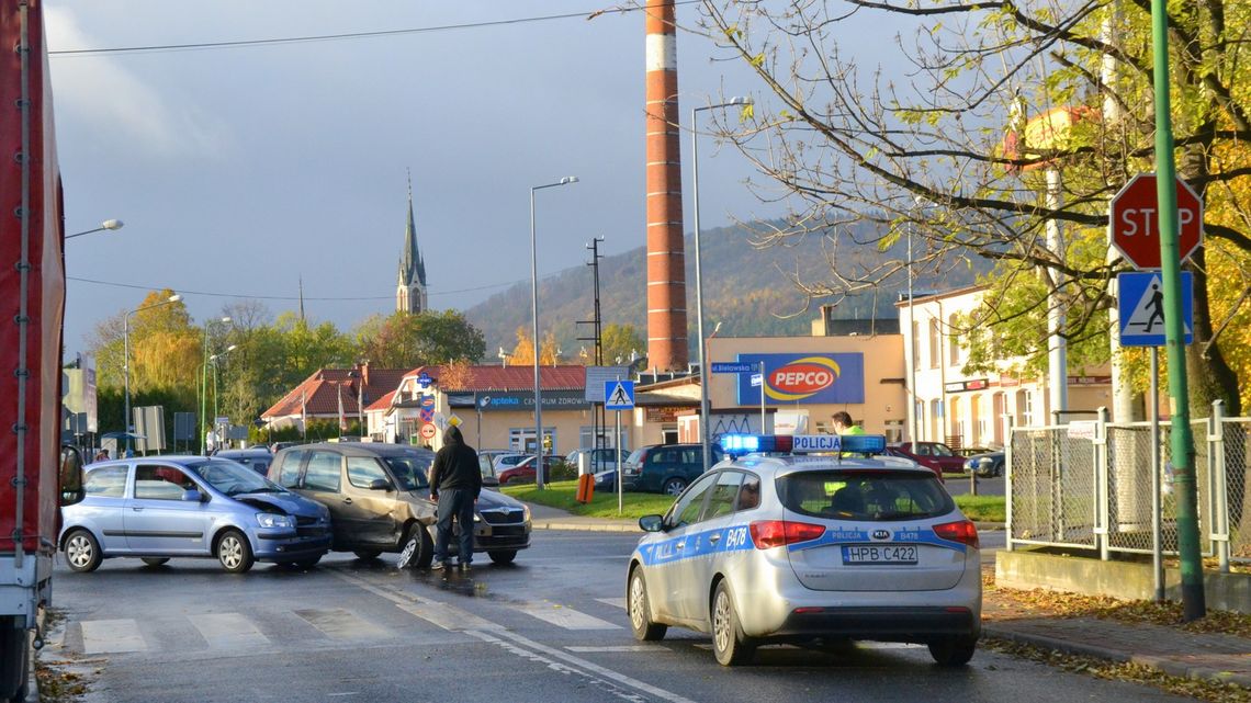 NASTĘPNA KOLIZJA NA TYM SKRZYŻOWANIU