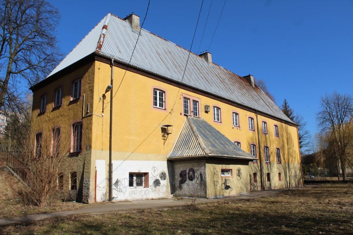 Nowa Ruda wystawia na sprzedaż budynek