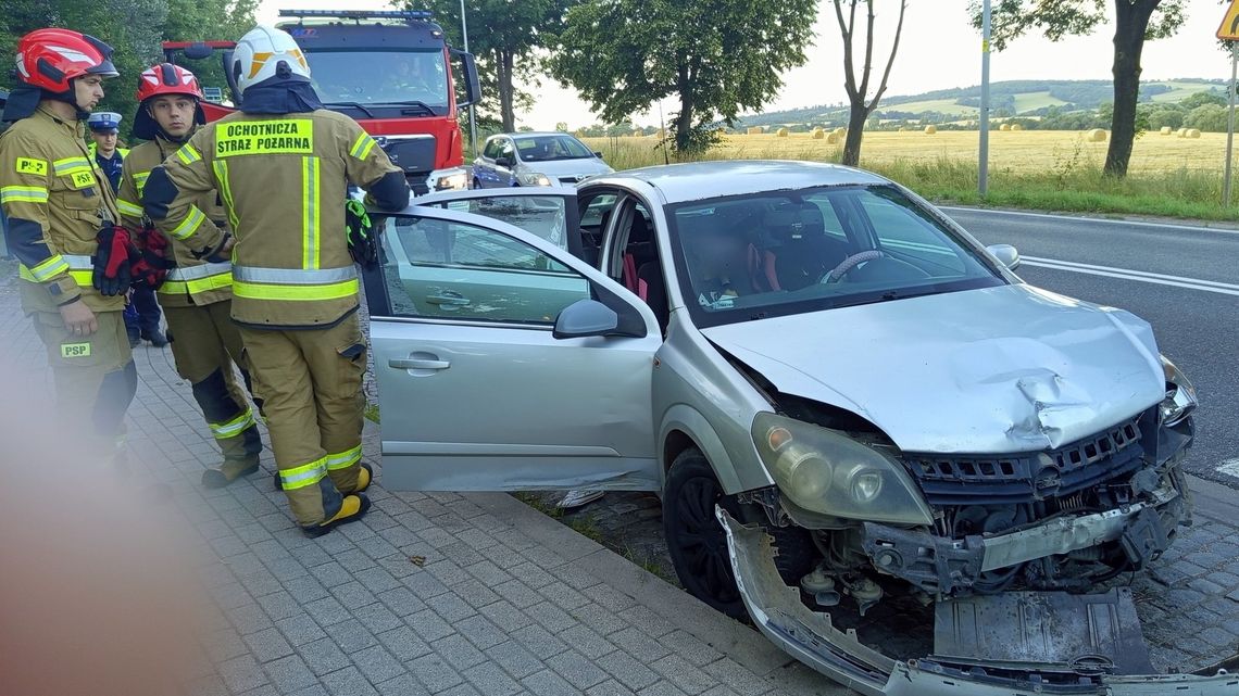 Nowa Wieś Niemczańska, zderzenie osobówek na "Ósemce"