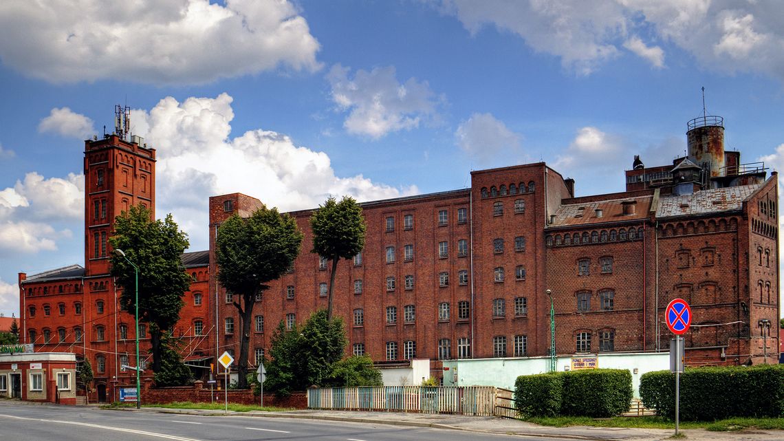 NOWE ŻYCIE DZIERŻONIOWSKIEJ PEREŁKI PRZEMYSŁOWEJ NOWE ŻYCIE DZIERŻONIOWSKIEJ PEREŁKI PRZEMYSŁOWEJ