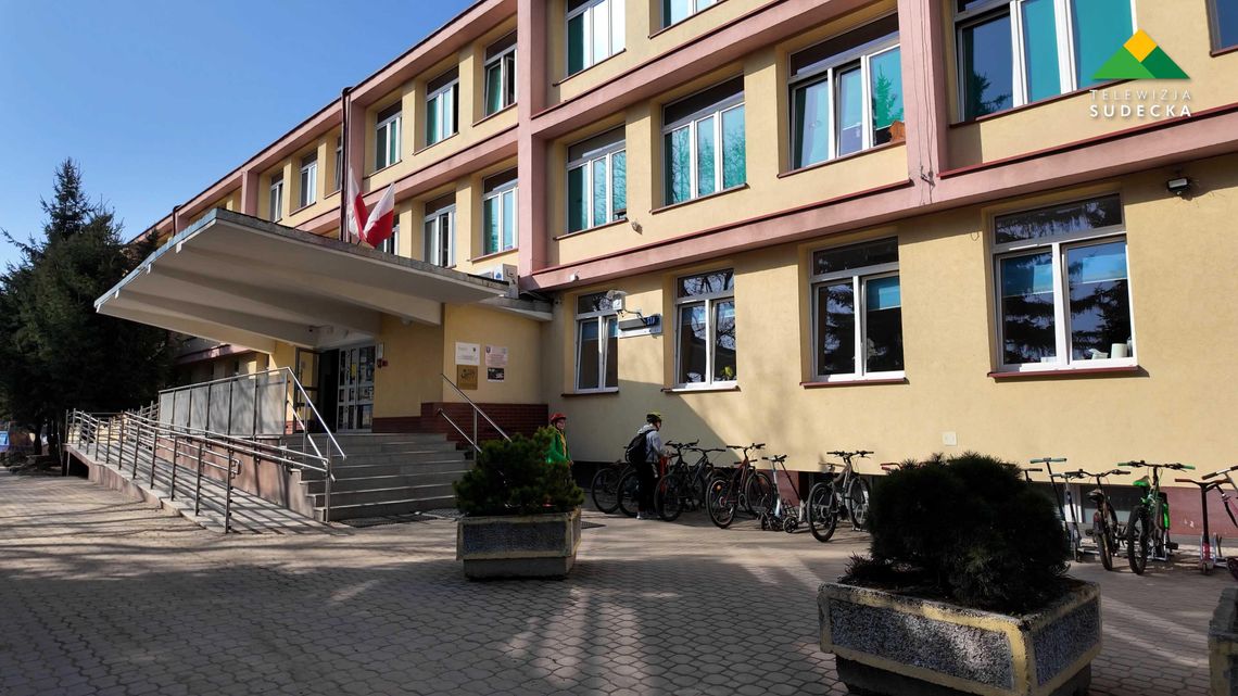 Nowoczesna „Dziewiątka” – trwa wielka modernizacja SP 9 w Dzierżoniowie