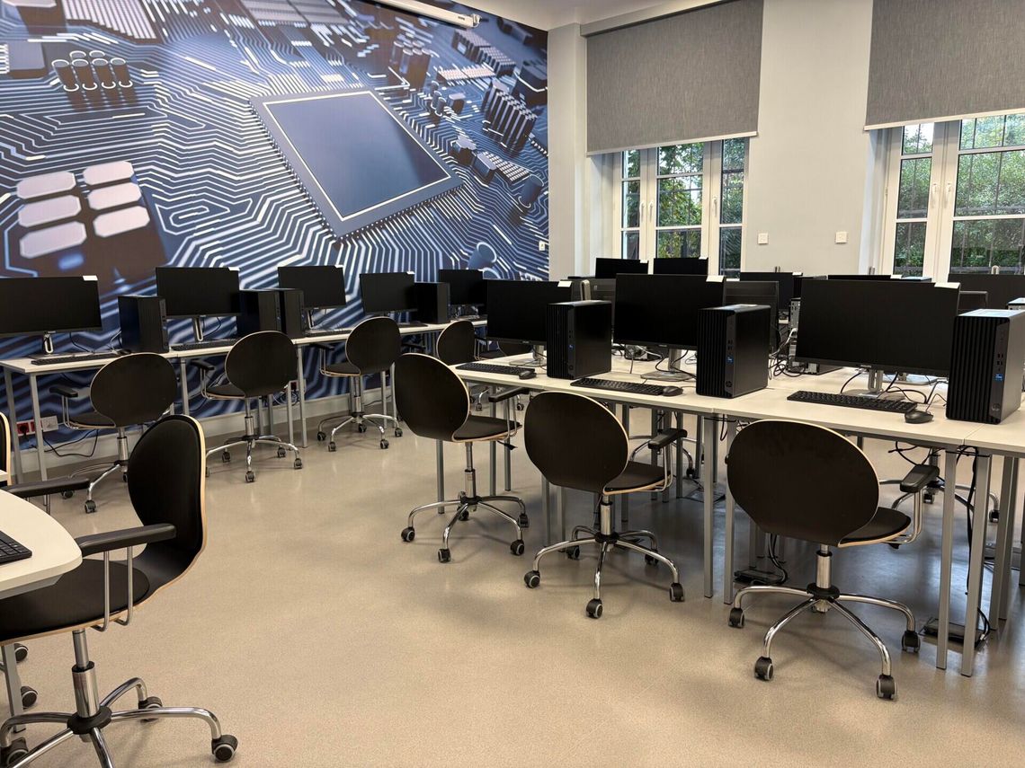 Nowoczesne pracownie informatyczne w Powiecie Dzierżoniowskim – relacja wideo