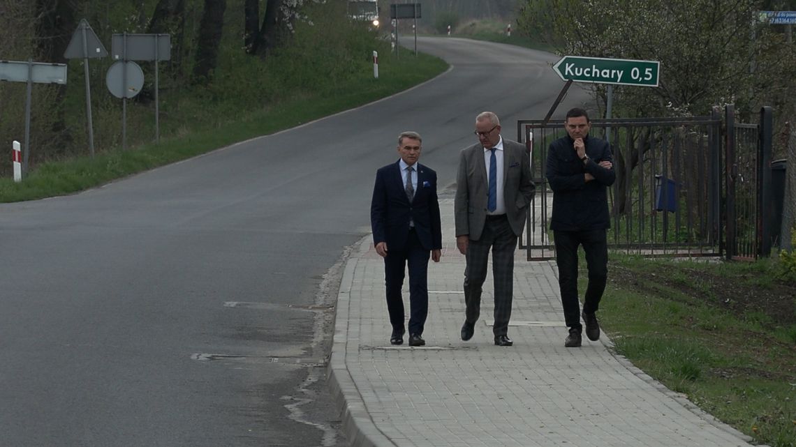 Nowy chodnik w Jaźwinie Nowy chodnik w Jaźwinie