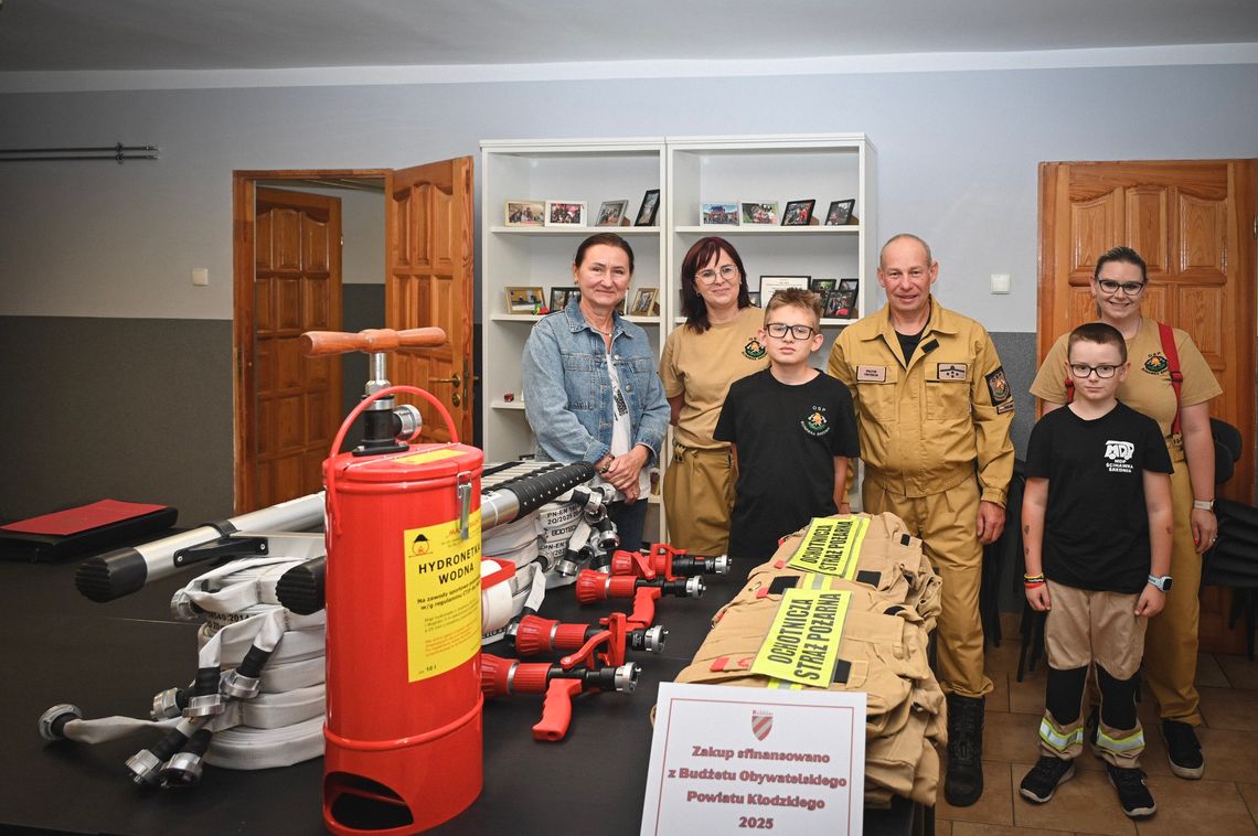 Nowy sprzęt dla OSP Ścinawka Średnia dzięki Budżetowi Obywatelskiemu 2025!