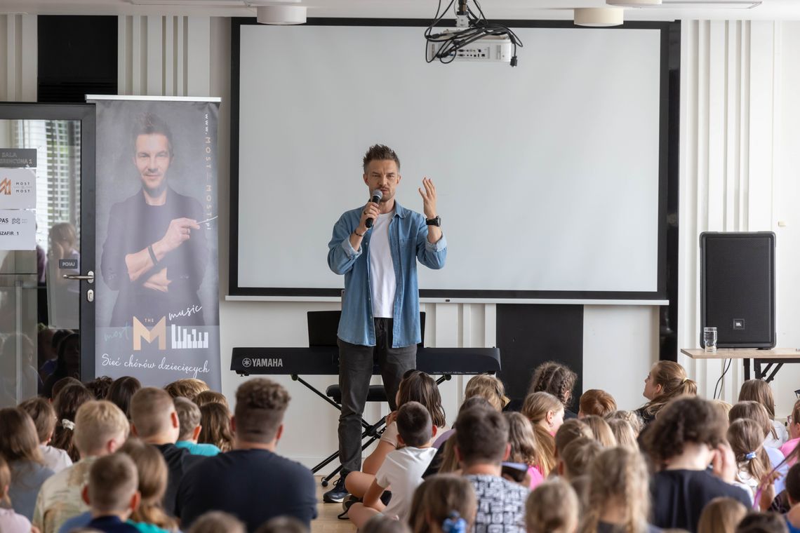 Od zaangażowania lokalnej społeczności do występu na scenie Filharmonii Narodowej