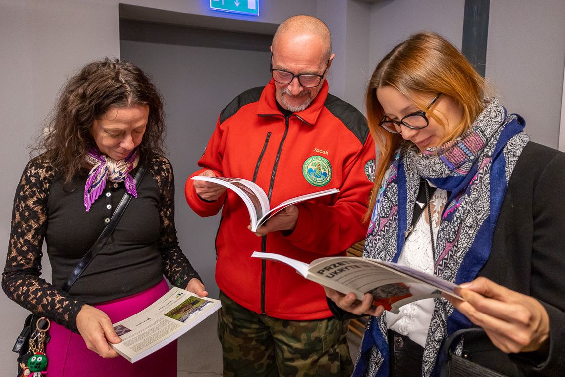 Odkryj tajemnice ukryte pod Wałbrzychem! Bezpłatne oprowadzania kuratorskie i niezwykłe zabytki z regionu w Starej Kopalni