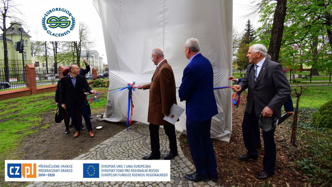 Odsłonięcie zabytkowych portali w Dzierżoniowie