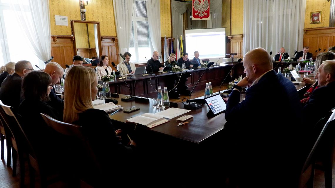 Ostatnia w tym roku sesja Rady Miejskiej w Bielawie Ostatnia w tym roku sesja Rady Miejskiej w Bielawie