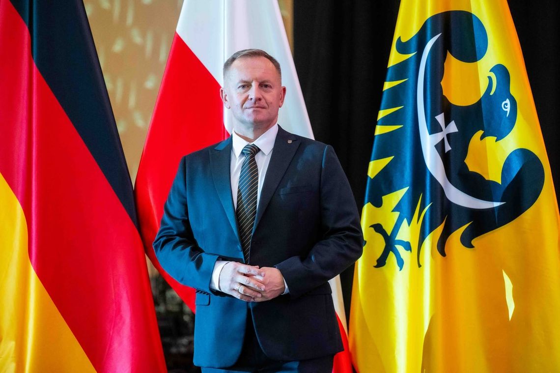Hubert Papaj nie jest już prezesem KARR S.A - Oświadczenie Zarządu Województwa Dolnośląskiego Hubert Papaj nie jest już prezesem KARR S.A - Oświadczenie Zarządu Województwa Dolnośląskiego